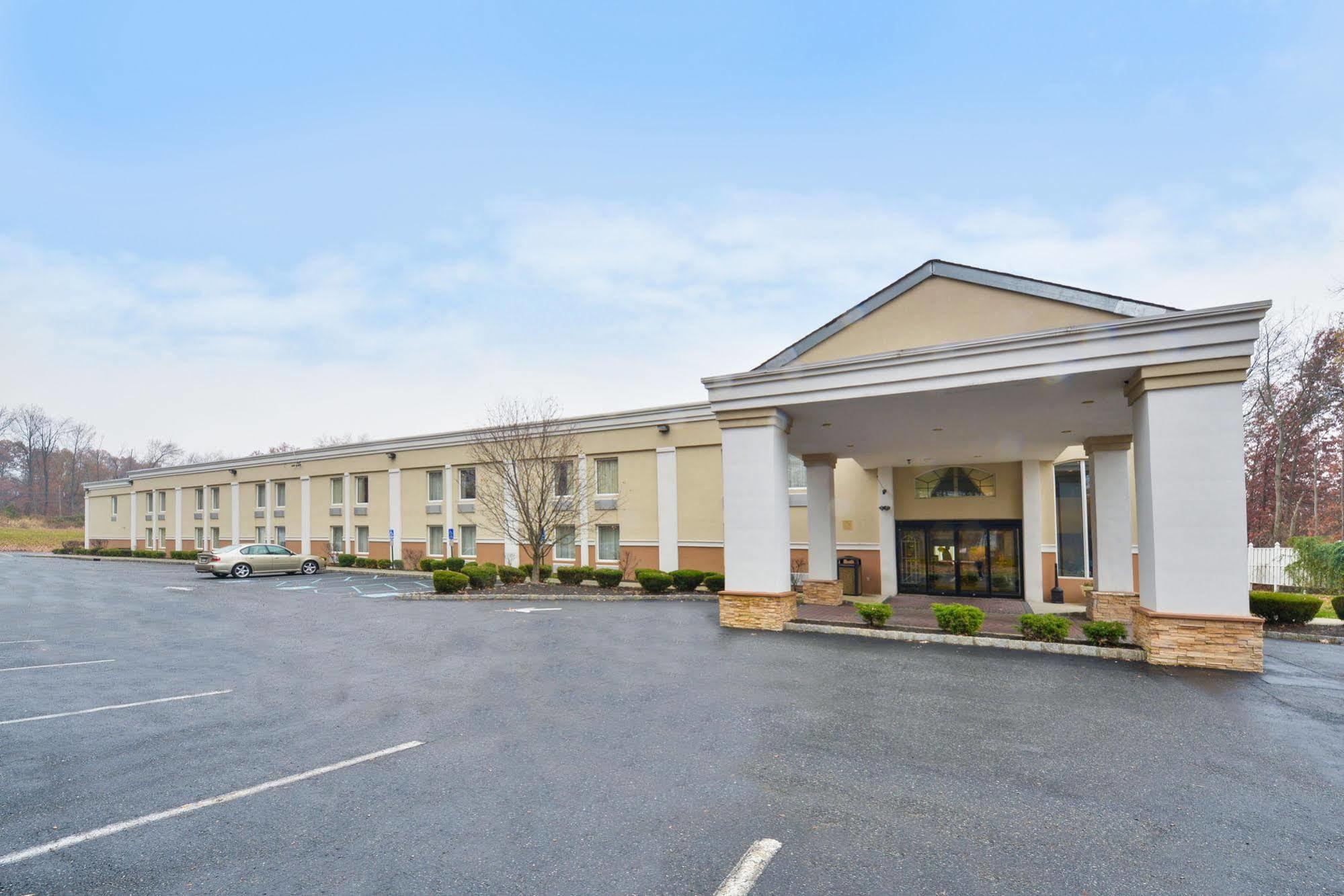 Quality Inn Edison-New Brunswick Exterior photo